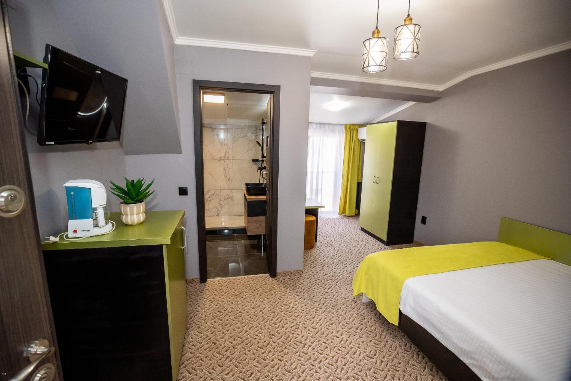 Nelana Guest House Cluj-Napoca Extérieur photo