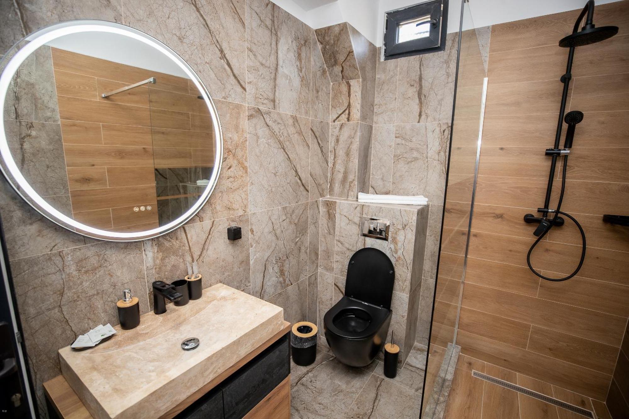 Nelana Guest House Cluj-Napoca Extérieur photo
