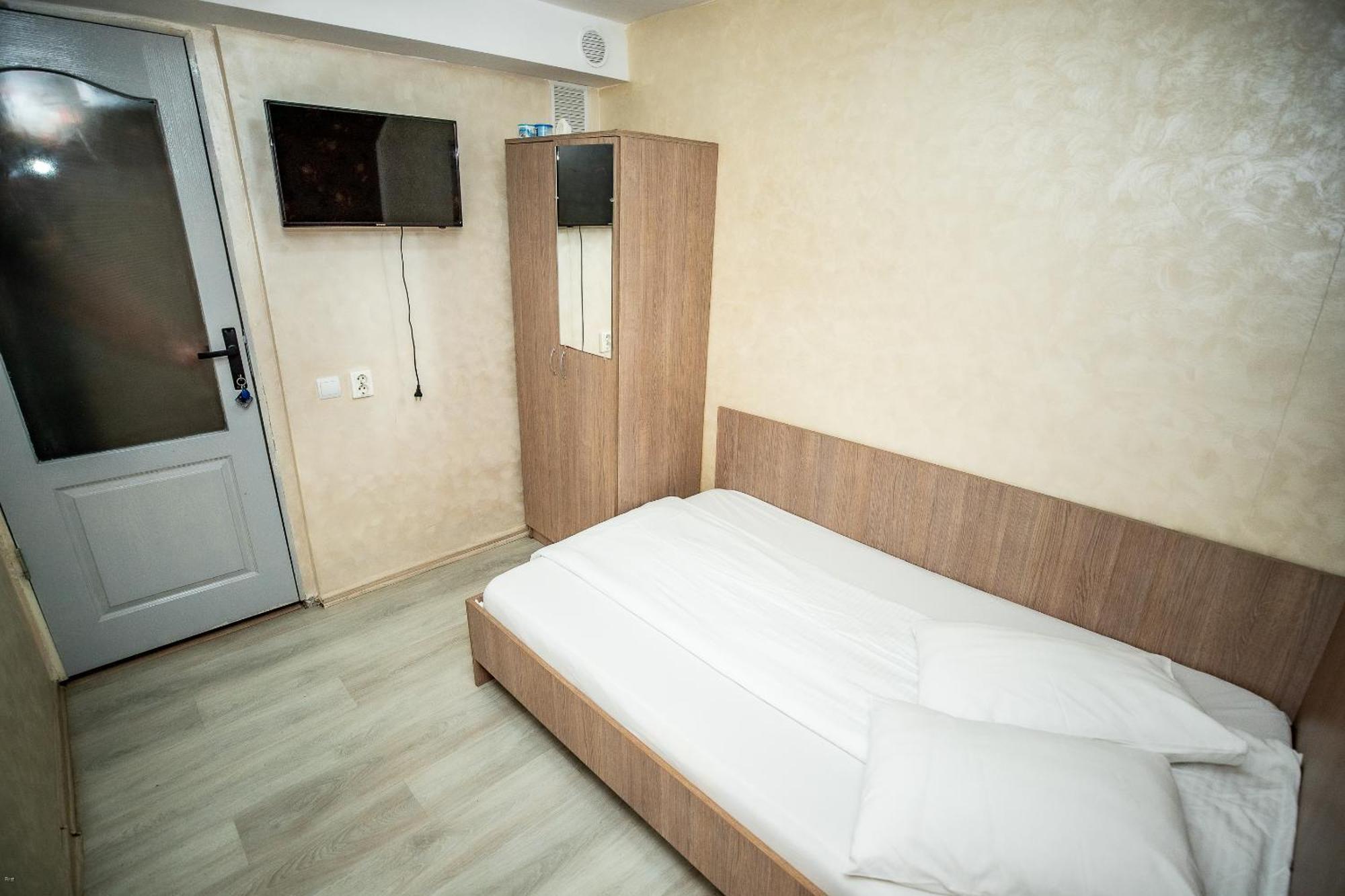 Nelana Guest House Cluj-Napoca Extérieur photo
